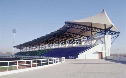 達(dá)州<font color='red'>膜結(jié)構(gòu)看臺</font>【達(dá)州中學(xué)等】設(shè)計施工案例