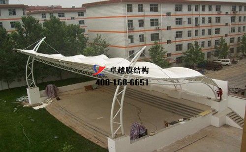 新鄭<font color='red'>膜結(jié)構(gòu)看臺(tái)</font>/主席臺(tái)【新鄭市樂品食品有限公司等】設(shè)計(jì)施工案例