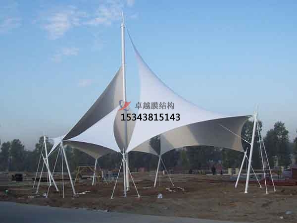 六安張拉膜景觀遮陽(yáng)棚【生產(chǎn)銷(xiāo)售】 　　