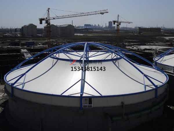 環(huán)保式<font color='red'>污水池加蓋</font>最佳方法-鋼支撐反吊式膜結(jié)構(gòu)