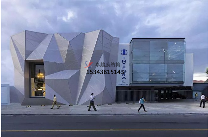 織物幕墻的優(yōu)點(diǎn)及技術(shù)